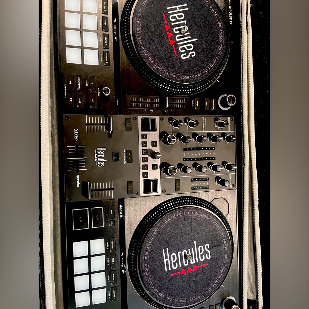 Dj controller hercules inpulse t7